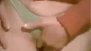 No mīzt plikas meitas seme