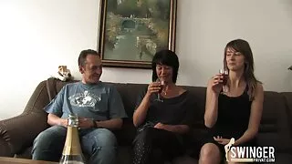 Brīvs cilvēks filmēja un fucked mauku kailas meitenes dzīvoklis