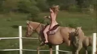Grūtniecēm brunete black deva savu pakaļu, lai bezmaksas seksa video ram sevi