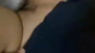 Čalis ņem erotiskie video nost biksītes un iekļūst shaved Incītis