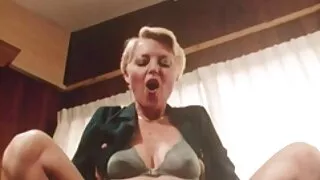 Nākotnes blondīne zēns parādīja seksa filmas jauku Slaukšanas