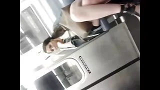 Naivi bitchy ir dota uz gultas ar padauzu ar lielām bezmaksas seksa video krūtīm