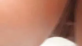 Pipari jāšanās uz virtuves amatieru seksa video galda Meitene Zeķes