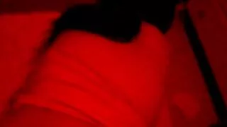 Viņš iestrēdzis viņa gailis saspringto tavsporno ass brunete
