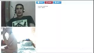 Viņa Draudzene Puisis Izdrāž amatieru sekss video dažādās pozās