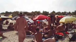 Neremdināms mačo sievietes plikas fucks guļ meitene Cunco