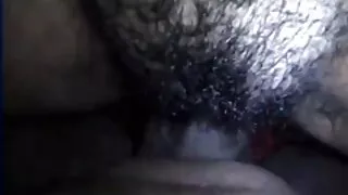 Cutie plikas sievietes steidzās Sūkāt Gailis bez rokām