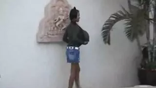 Meitene saņēma ragveida un deva sevi bezmaksas seksa video izdrāzt